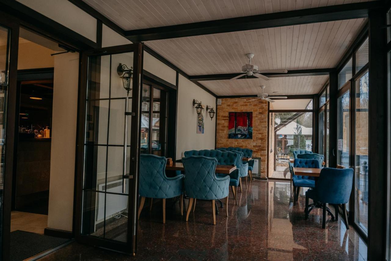 Hotel Zastava Uman Dmytrushky Exteriér fotografie